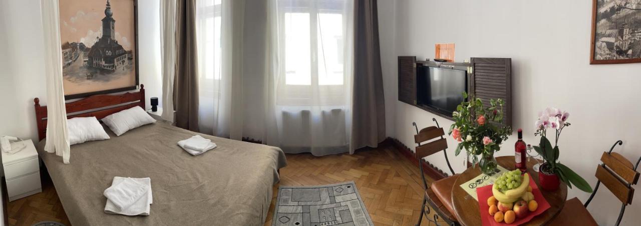 Pensiunea Noemi Braşov Buitenkant foto